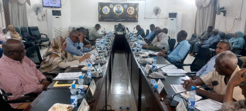 والى نهر النيل يترأس الاجتماع الأول لمجلس إدارة التدريب المهني والتلمذة الصناعية ويؤكد أهمية تأهيل الكوادر الفنية بالولاية